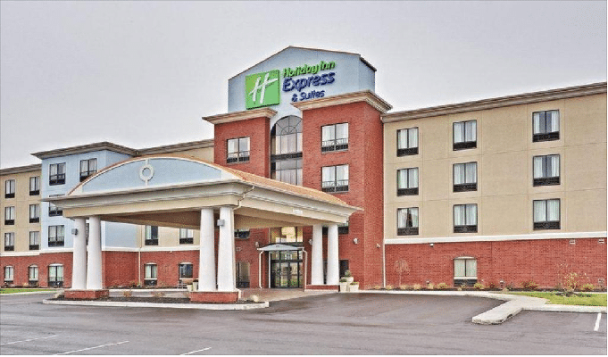 Holiday Inn Express & Suites New Philadelphia