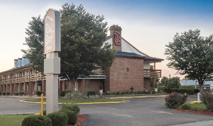 Red Roof Inn - Uhrichsville