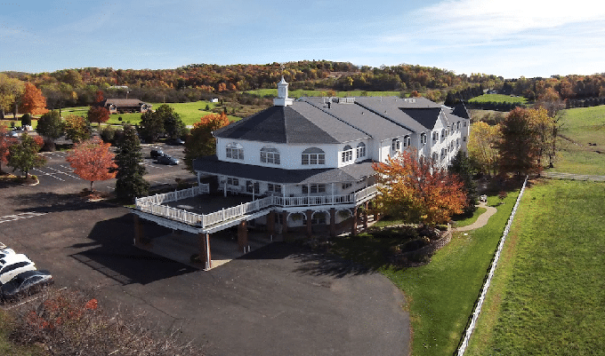 The Inn At Amish Door